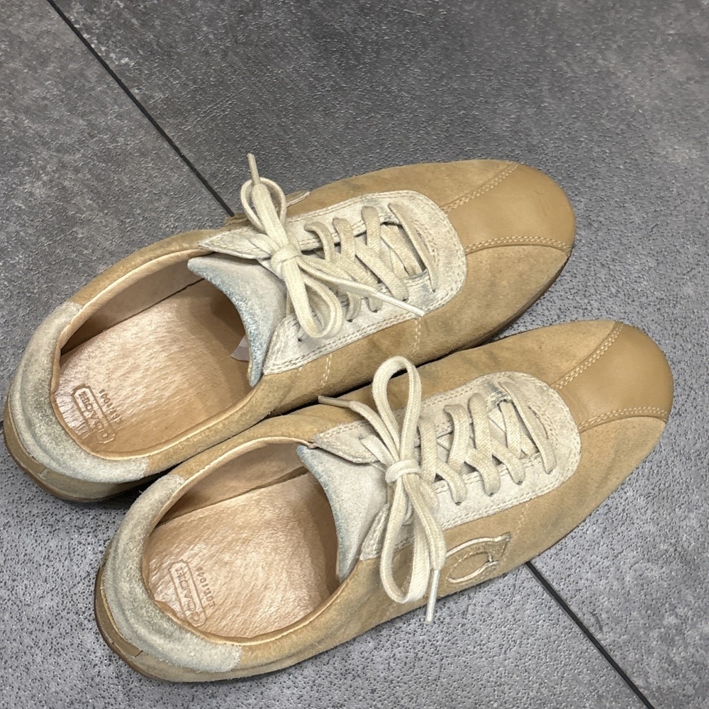 Coach Brown Logo Suede Lace Up Comfort Sneakers Women Serena Casual Shoes 7.5 - Picture 2 of 5